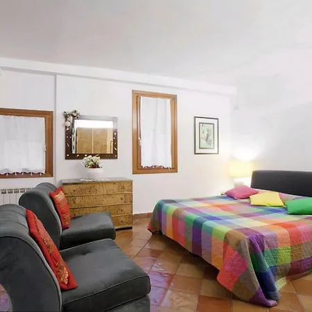 Tedeschi - Locappart Διαμέρισμα *